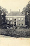 13879 Gezicht op de voorgevel van het huis Vredenhoff met omringend park (Rijksstraatweg 51-53) te Nieuwersluis ...